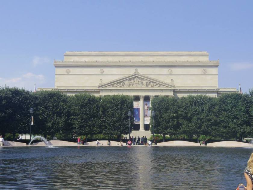 1174960_10151868120729976_1209480299_n